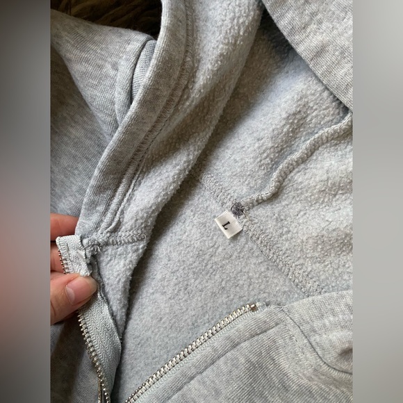 Gray Cropped Zipper Hoodie - Picture 5 of 6